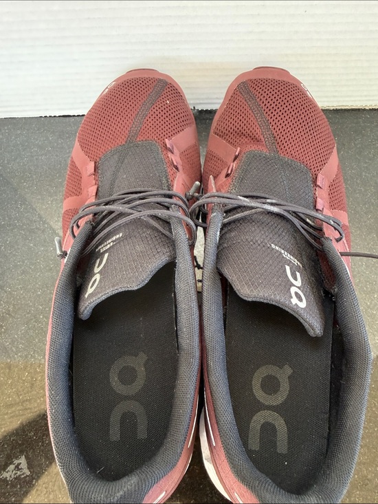 On Cloud 5 Men\'s Athletic Running Shoes Size 11.5 Burgundy main image 6